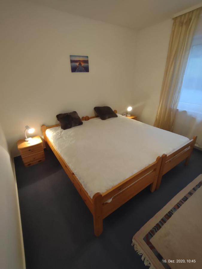 Ferienwohnung Am Hofgarten Langenfeld  エクステリア 写真